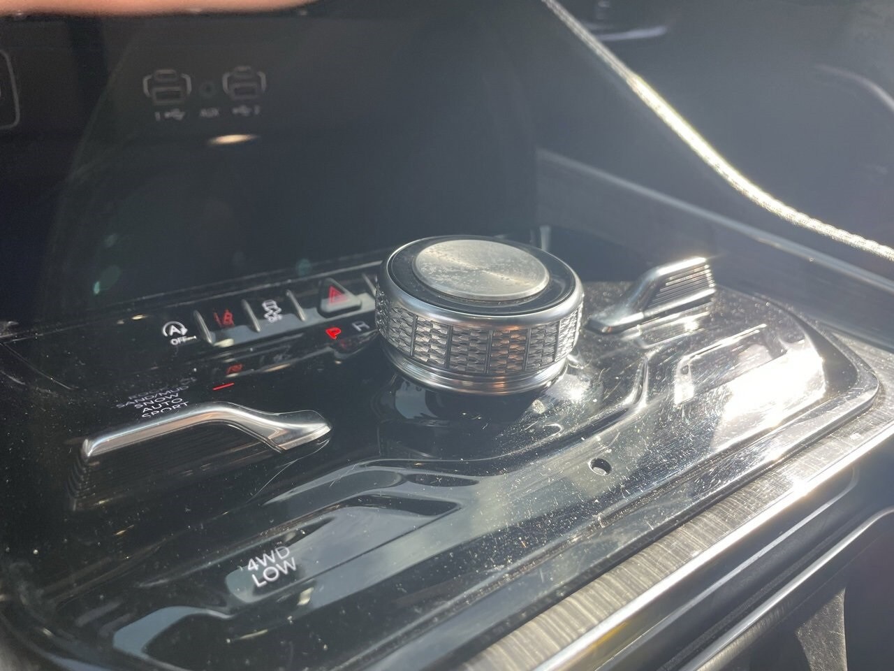 2022 Jeep Wagoneer Series III photo 4