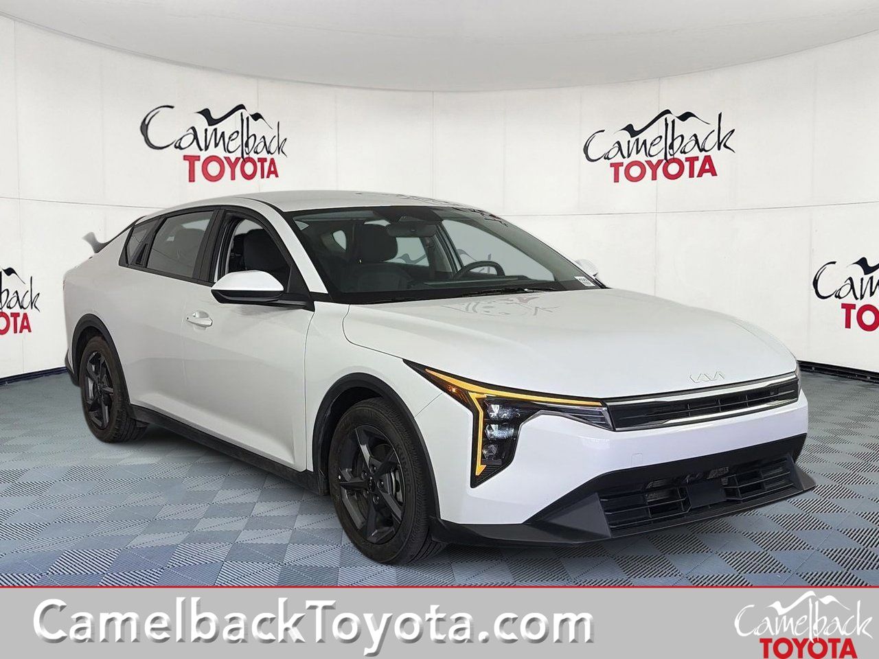 2025 Kia K4 LXS AT's photo