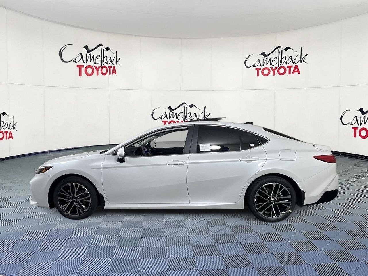 2026 Toyota Camry XLE photo 3