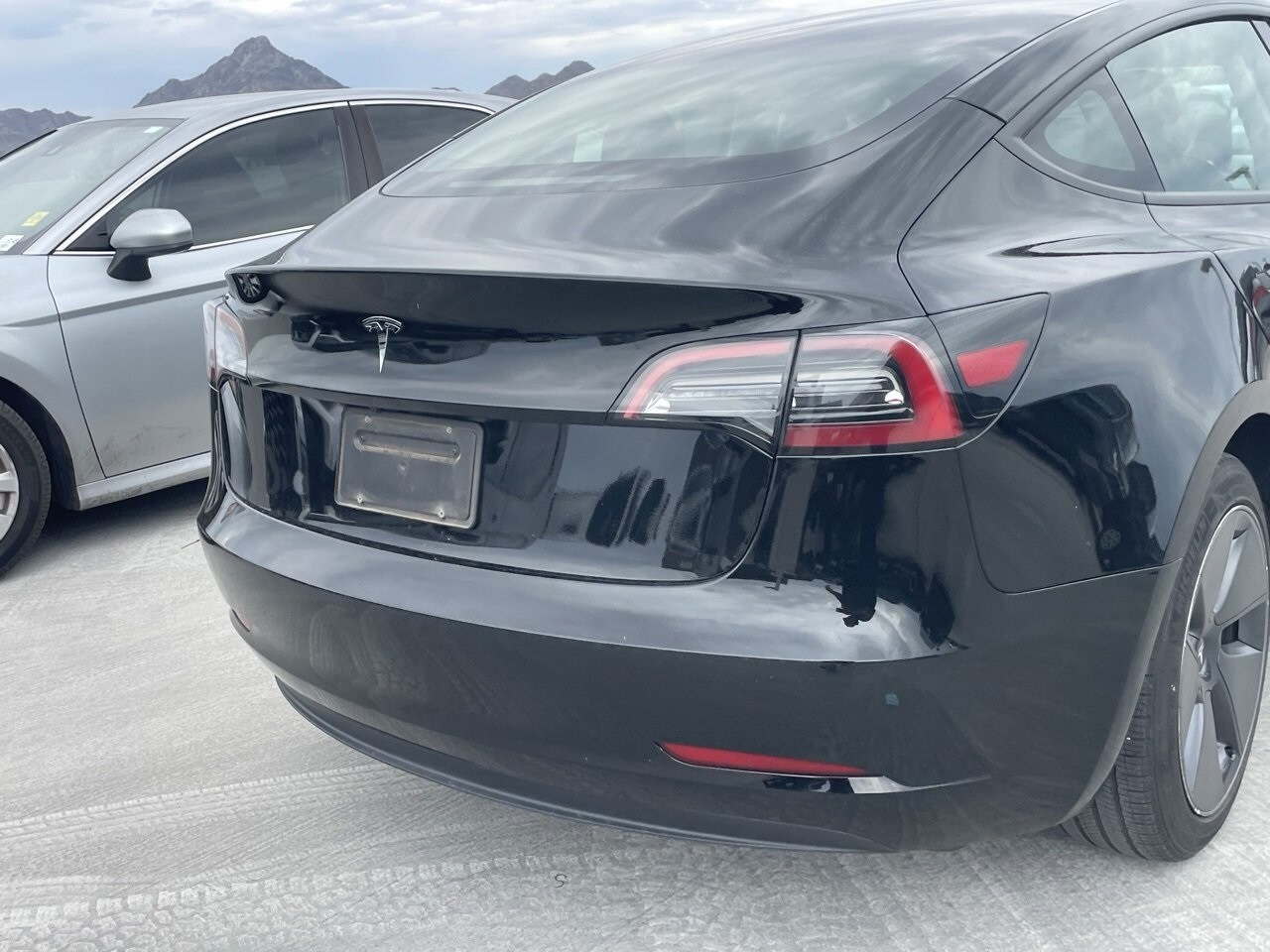 2023 Tesla Model 3 photo 4