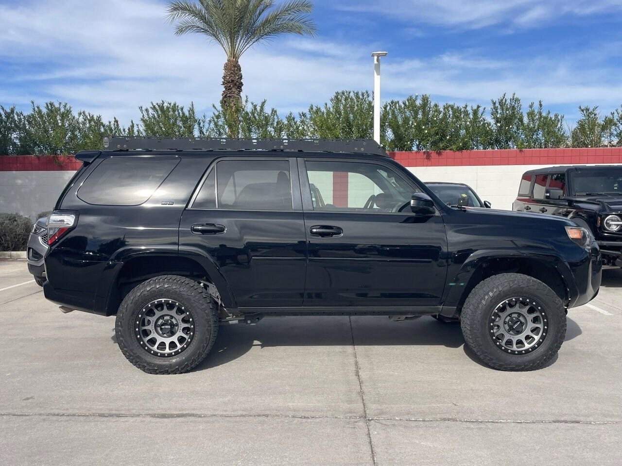 2019 Toyota 4Runner SR5 photo 3