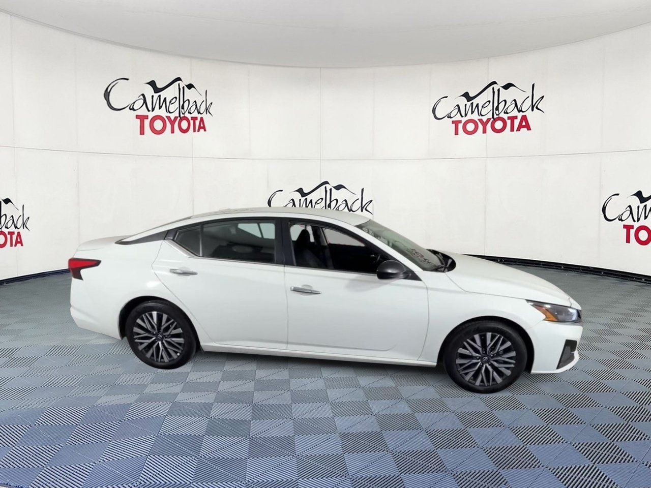 Used 2025 Nissan Altima 2.5 SV Sedan