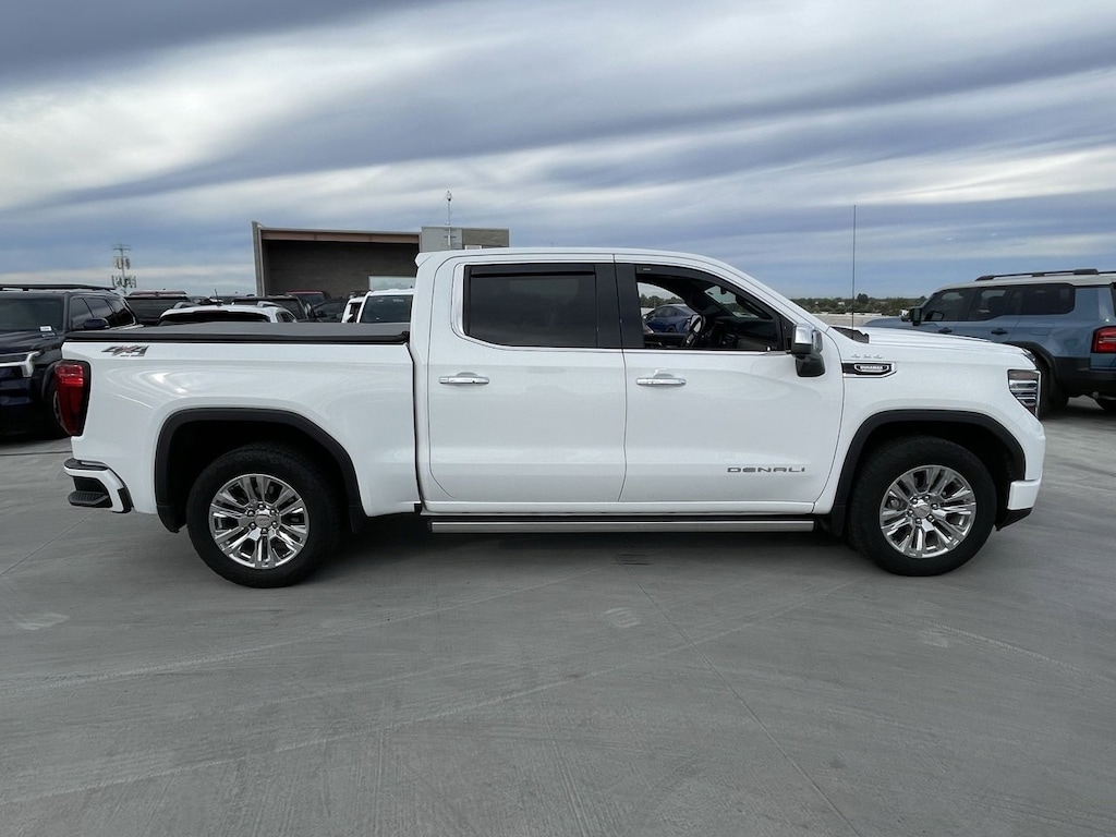 Used 2023 GMC