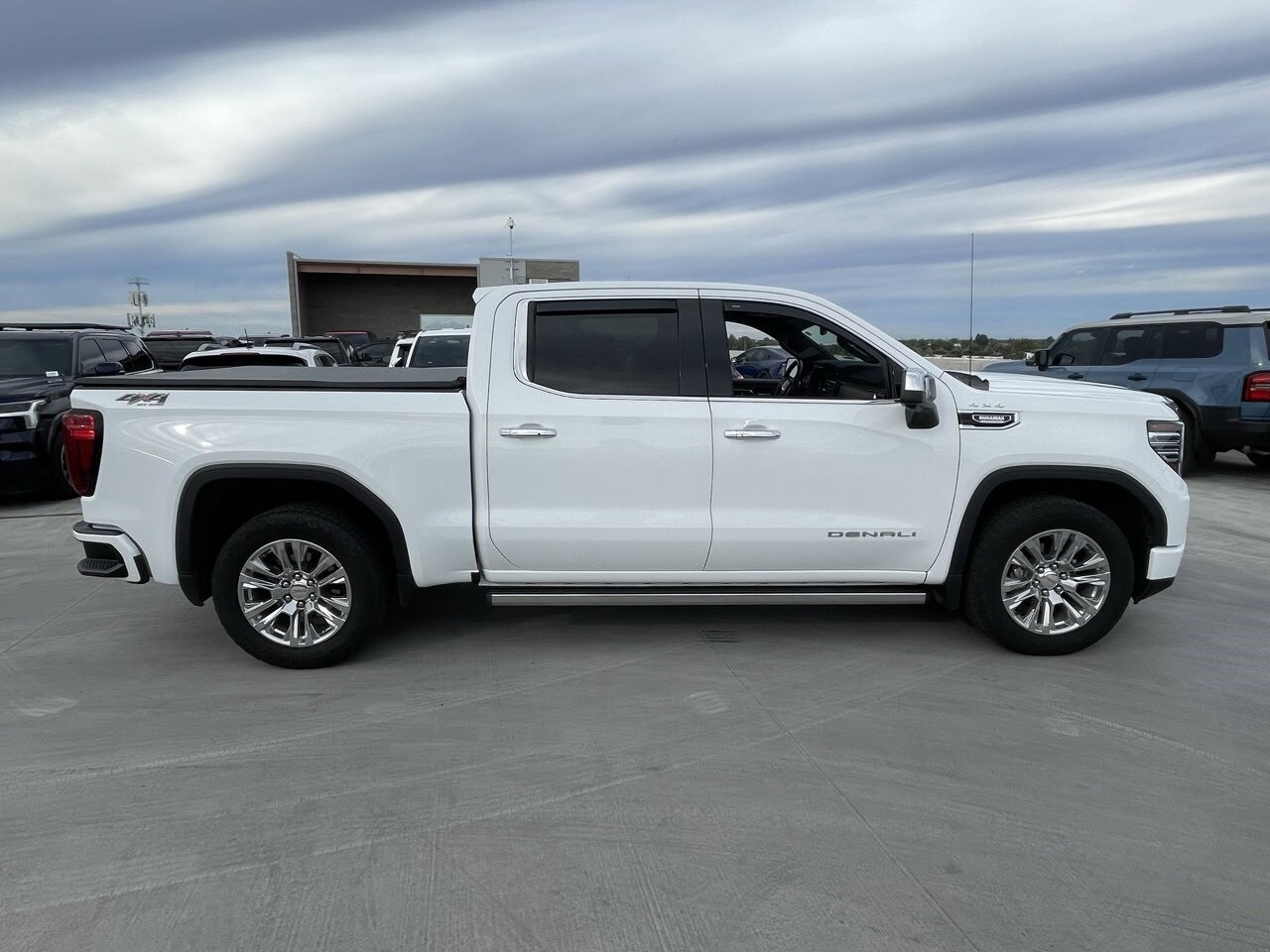 2023 Gmc Sierra Denali photo 3