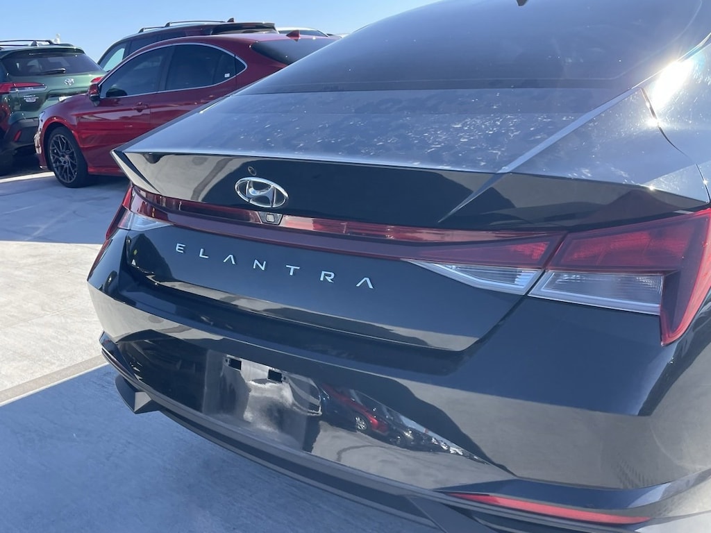 Used 2022 Hyundai Elantra SEL Sedan