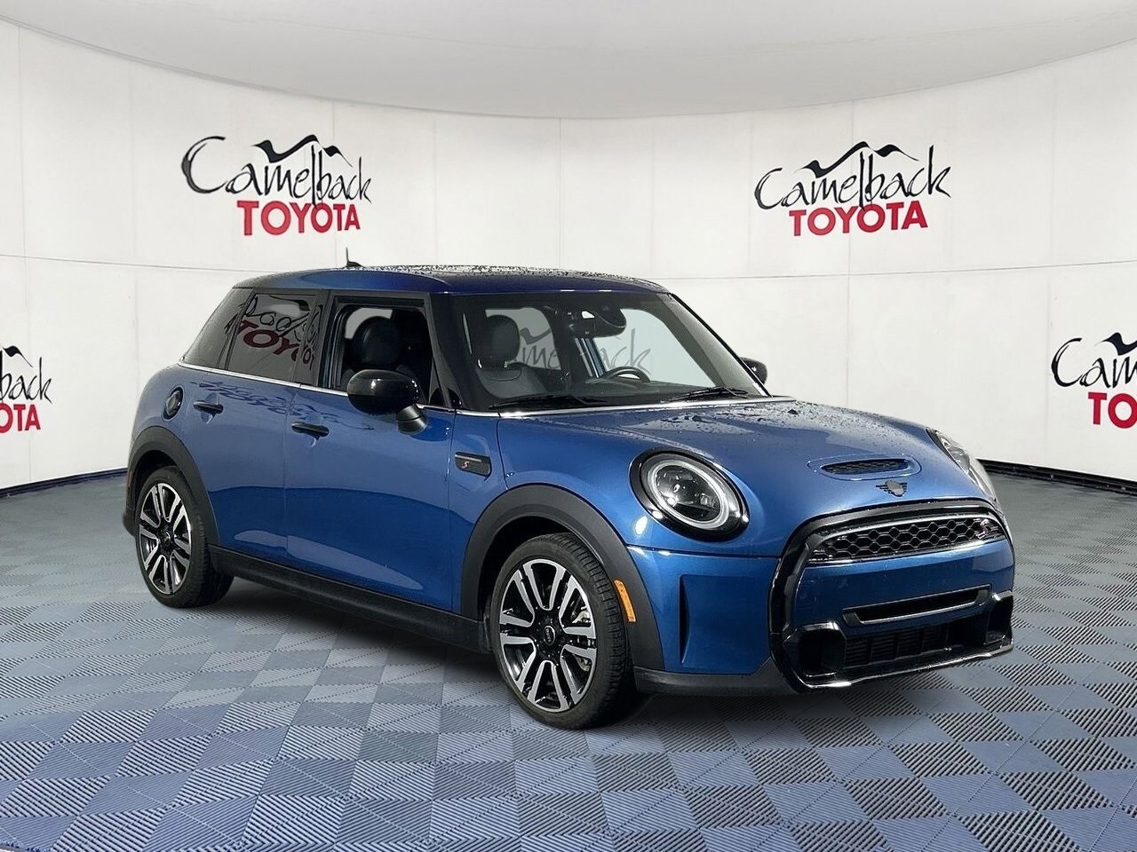 2023 Mini Cooper Hardtop S photo 3