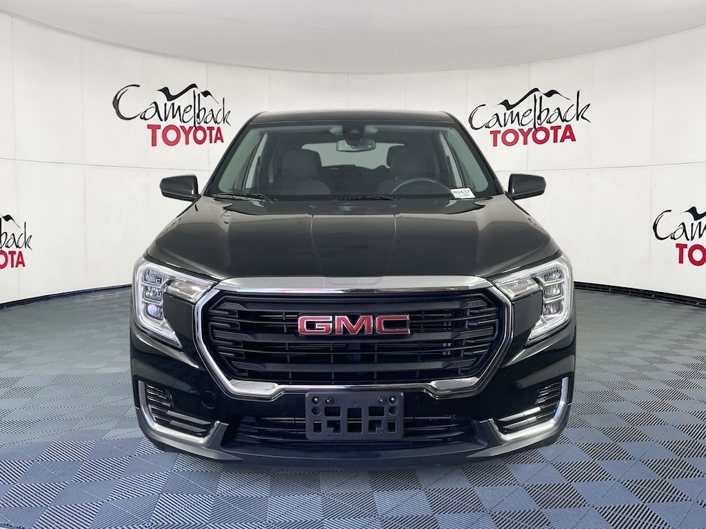 Used 2024 GMC Terrain SLE SUV