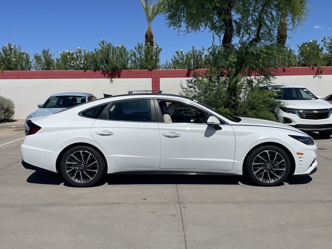 2023 Hyundai Sonata Limited photo 3