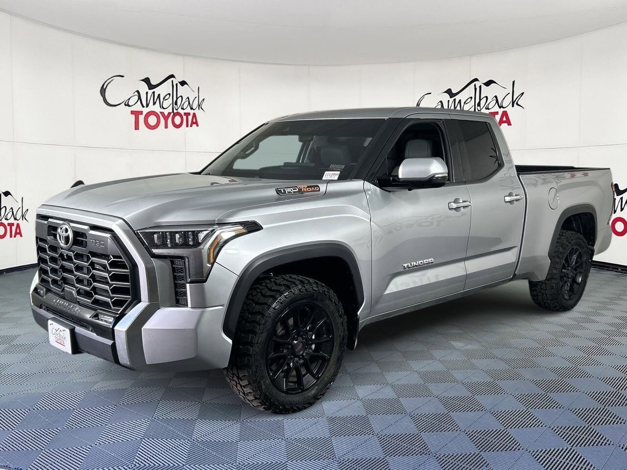 2022 Toyota Tundra Limited photo 2
