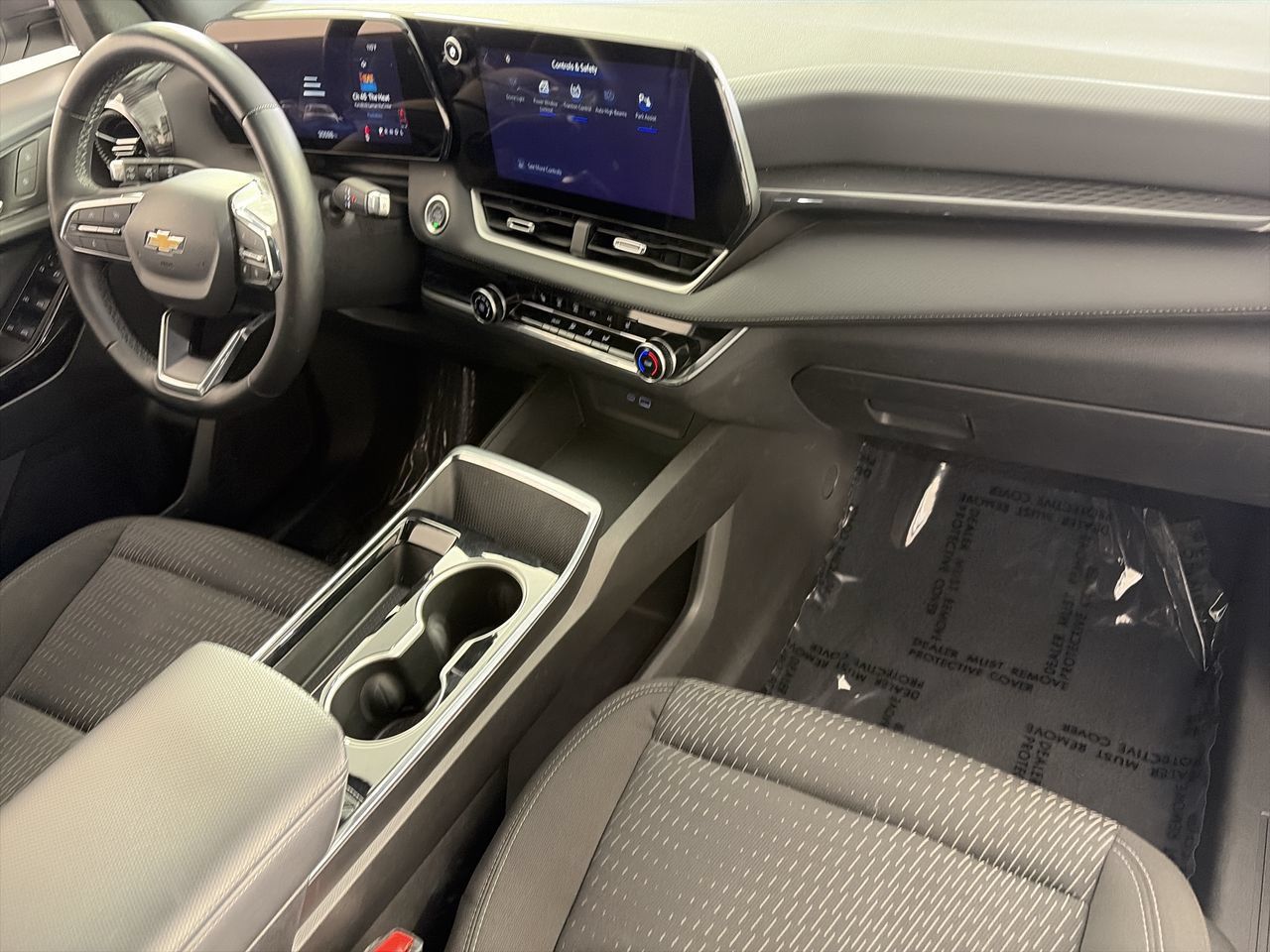 2025 Chevrolet Equinox LT - Photo 24