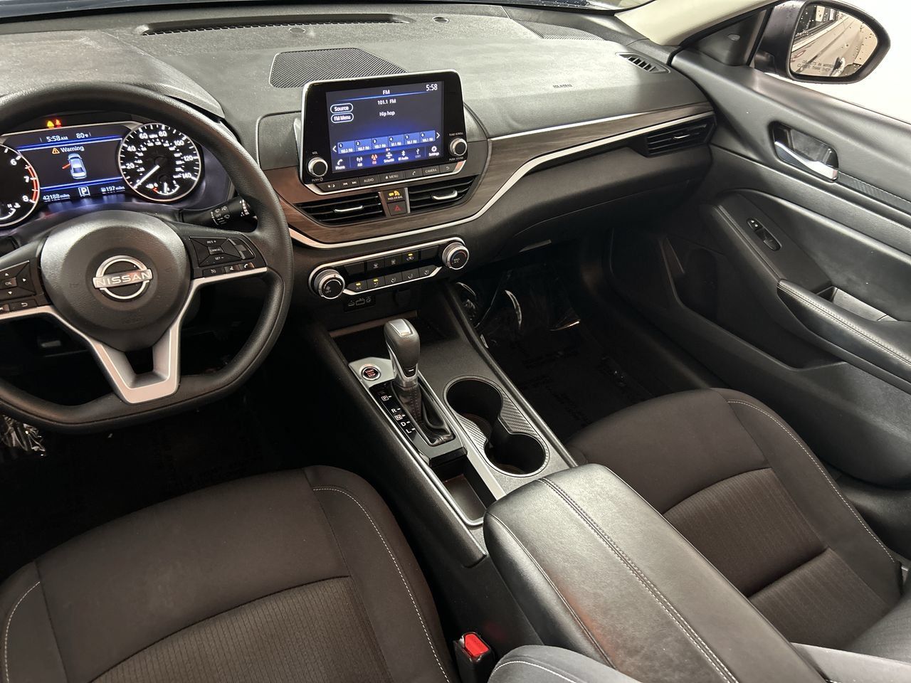 2025 Nissan Altima SV - Photo 23