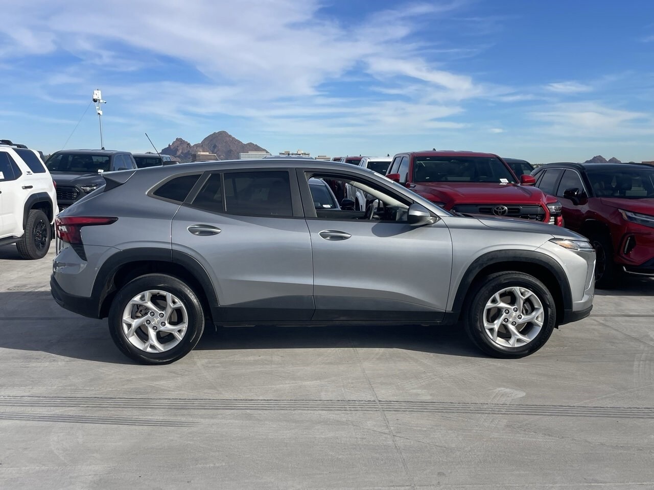 2024 Chevrolet Trax LS photo 2