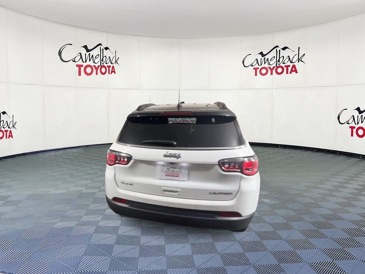 2025 Jeep Compass Limited - Photo 9