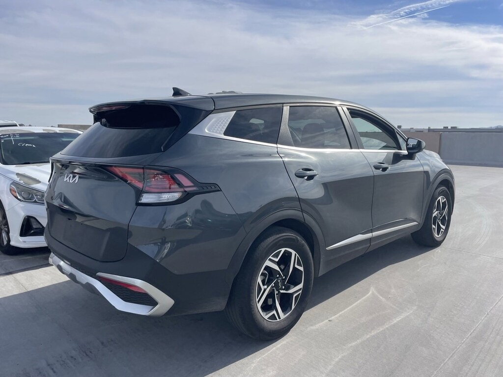 Used 2024 Kia Sportage LX SUV