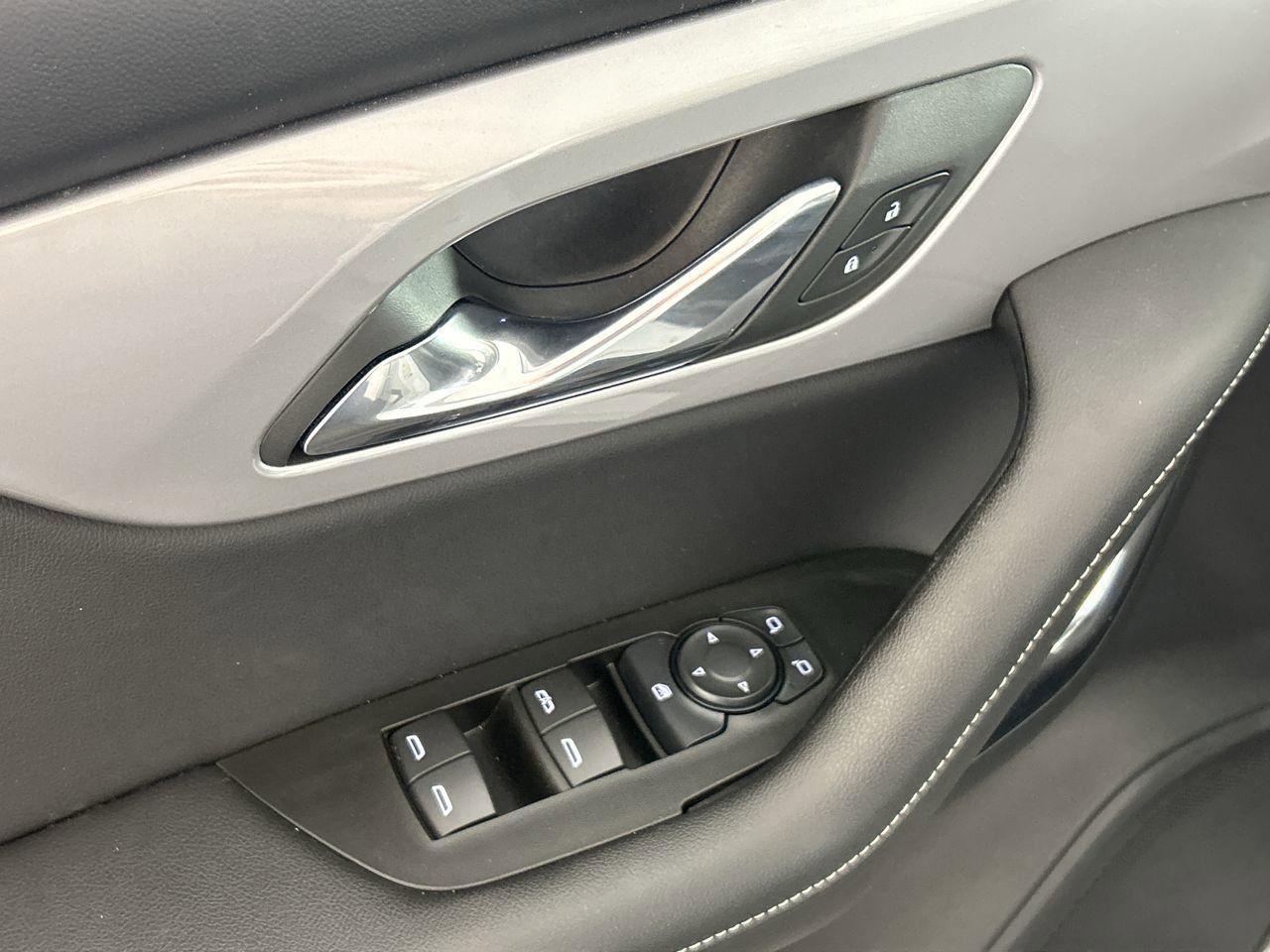 2025 Chevrolet Blazer 2LT - Photo 18