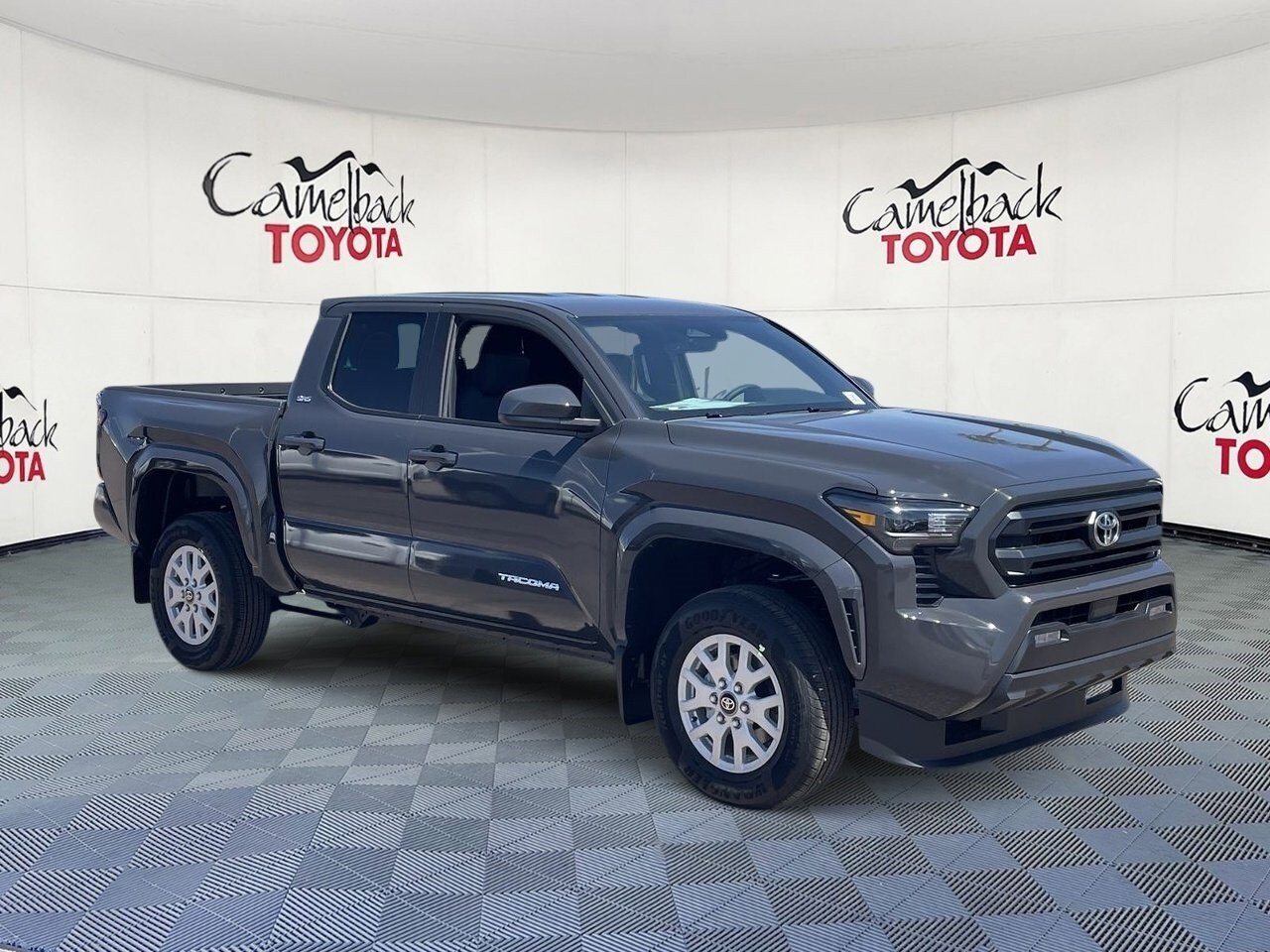 2025 Toyota Tacoma SR5 photo 3