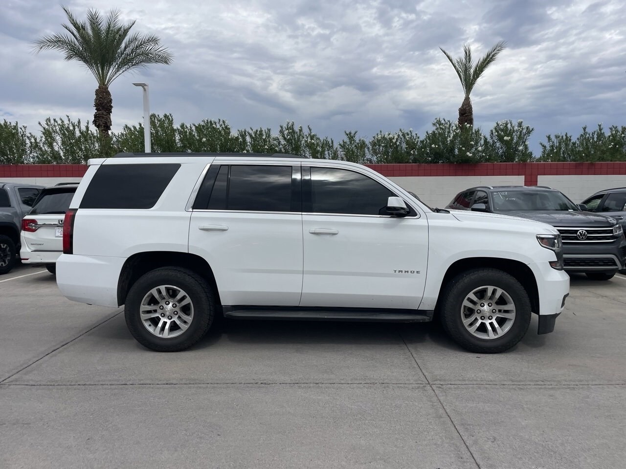 2019 Chevrolet Tahoe LS photo 3
