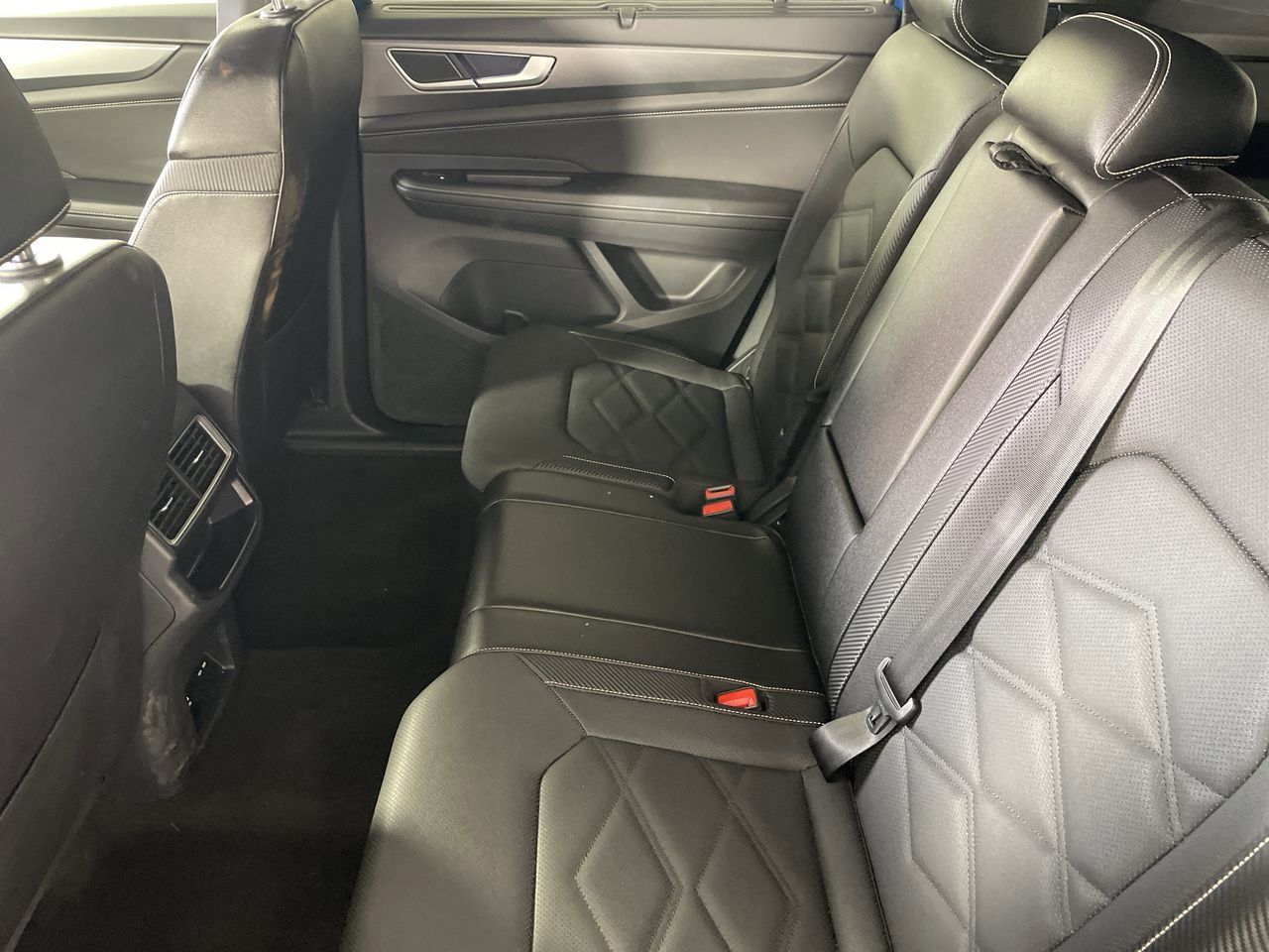 2025 Volkswagen Atlas Cross Sport SE w/Tech - Photo 22