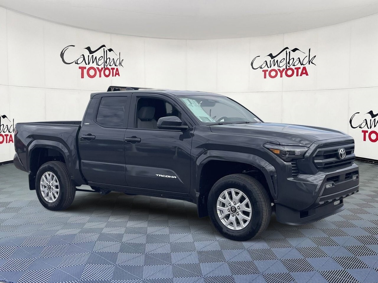 2025 Toyota Tacoma SR5 photo 3