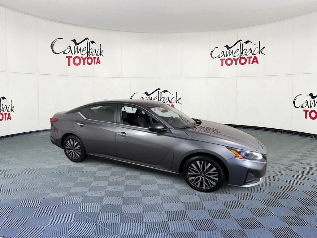 Used 2025 Nissan Altima 2.5 SV Sedan