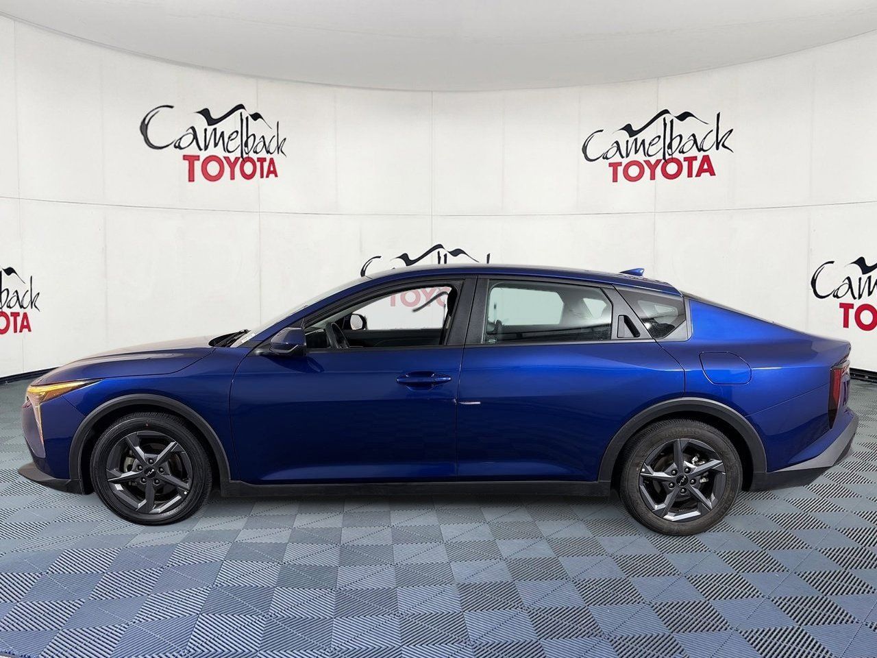 View vehicle photo 5