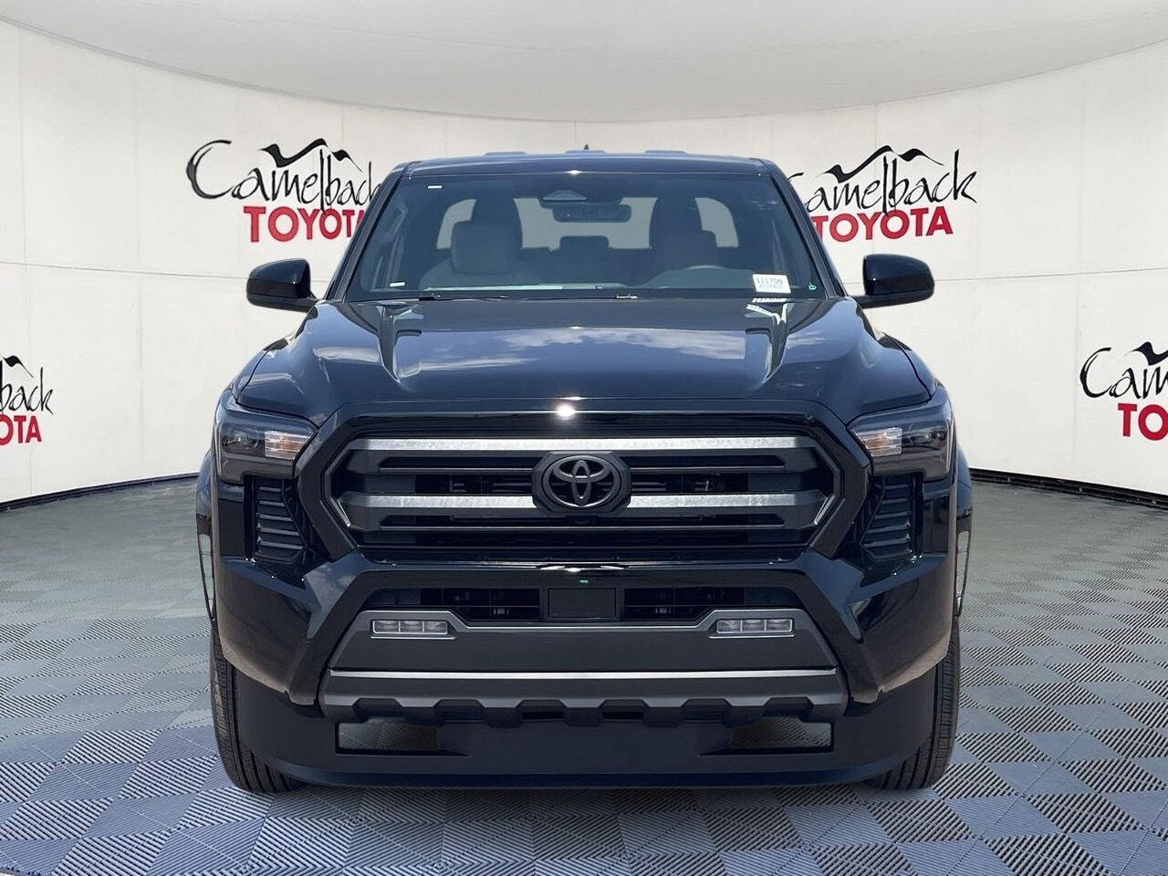 2025 Toyota Tacoma SR5 photo 3