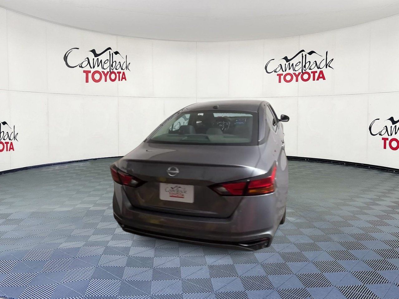 2025 Nissan Altima SV - Photo 9