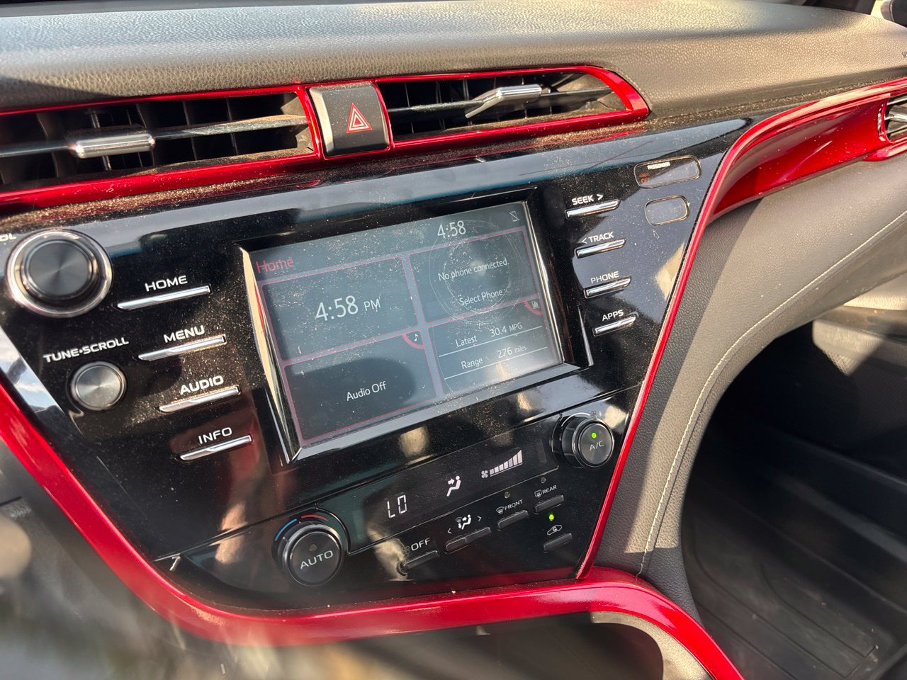 Used 2018 Toyota Camry SE Sedan