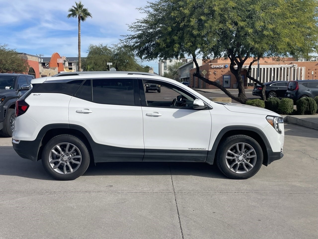 2024 Gmc Terrain SLT photo 3