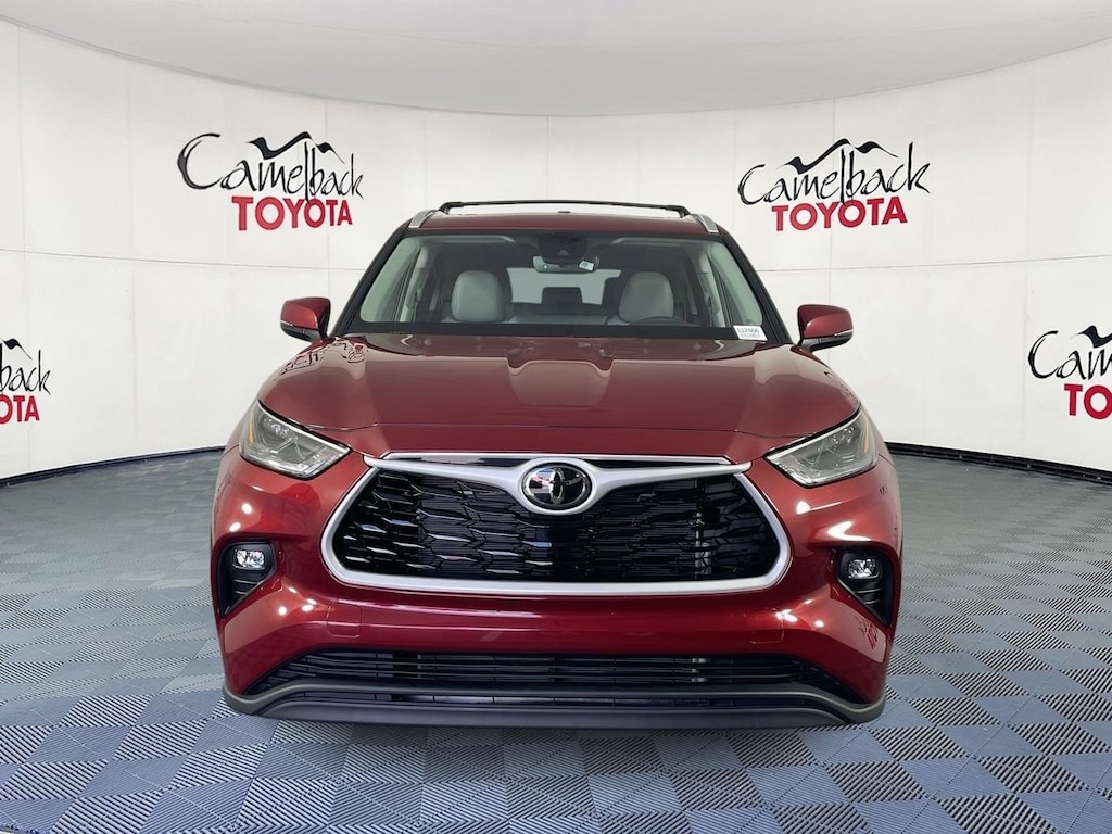 New 2025 Toyota Highlander XLE SUV