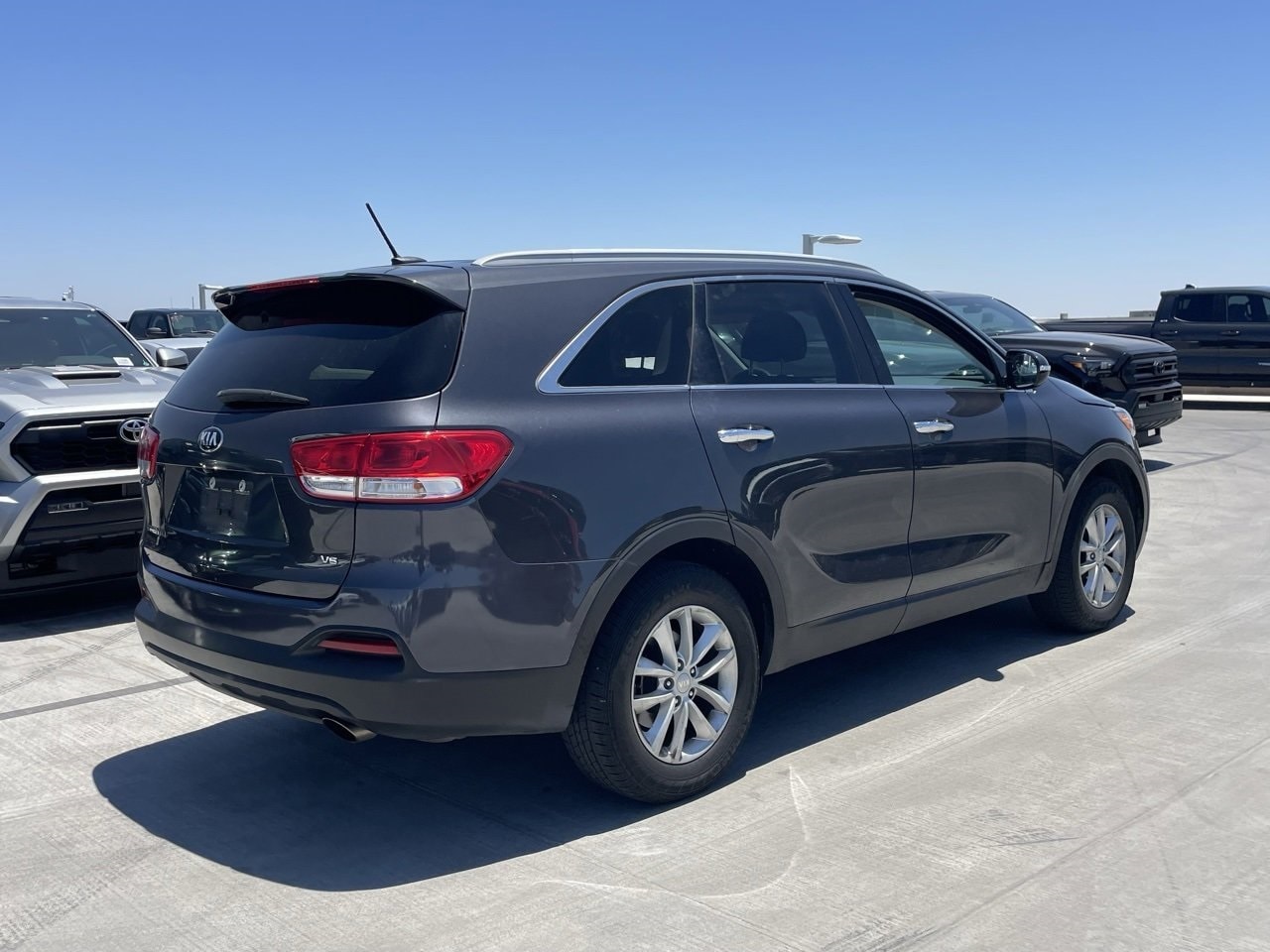 Used 2018 Kia Sorento LX with VIN 5XYPG4A53JG389773 for sale in Phoenix, AZ