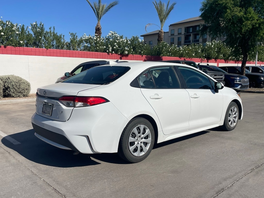 Used 2022 Toyota Corolla LE Sedan