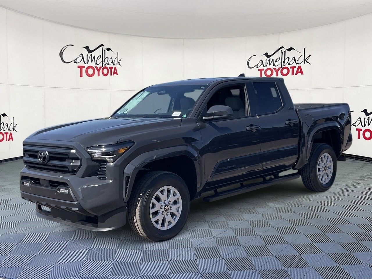 2025 Toyota Tacoma SR5 photo 3