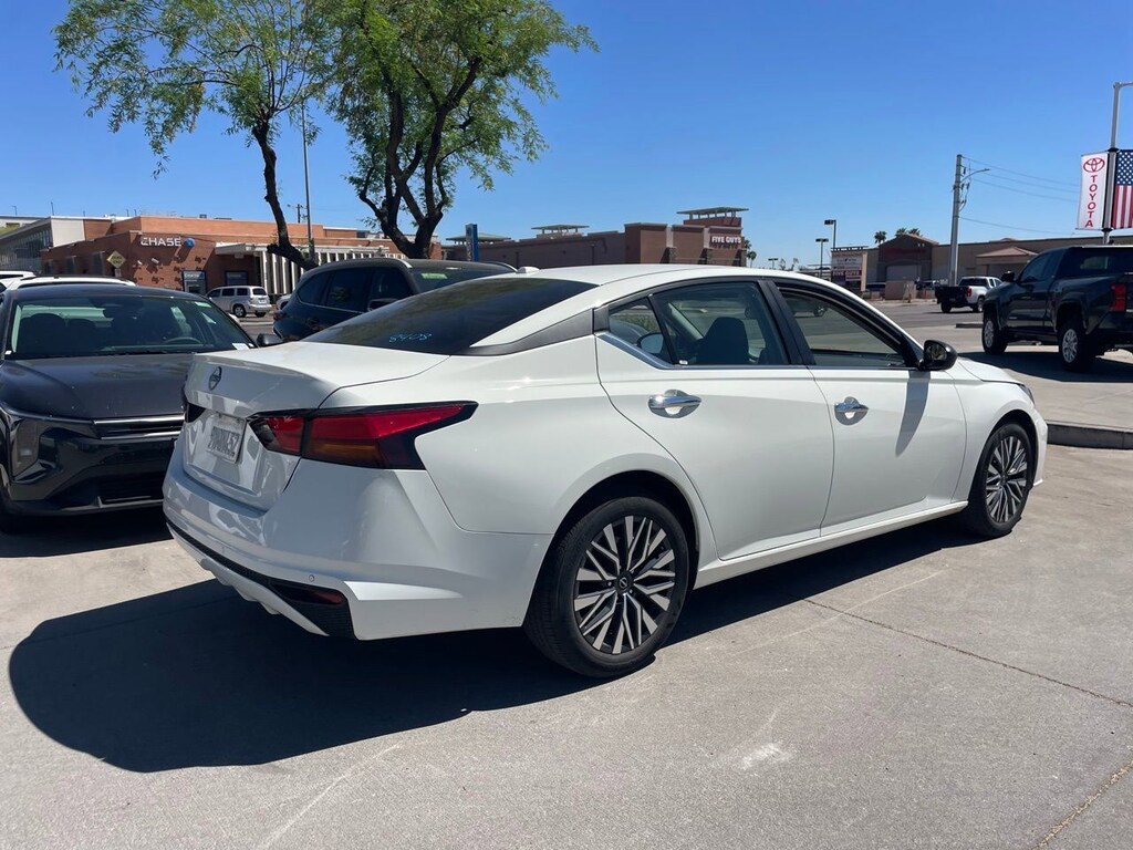 Used 2025 Nissan Altima 2.5 SV Sedan