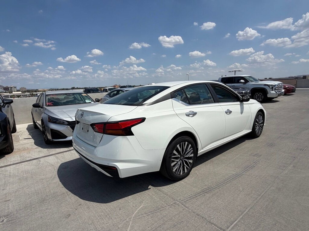 Used 2025 Nissan