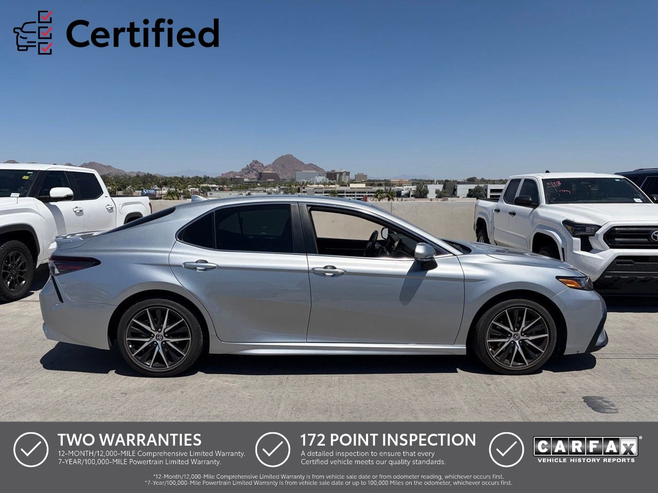 2023 Toyota Camry SE's photo