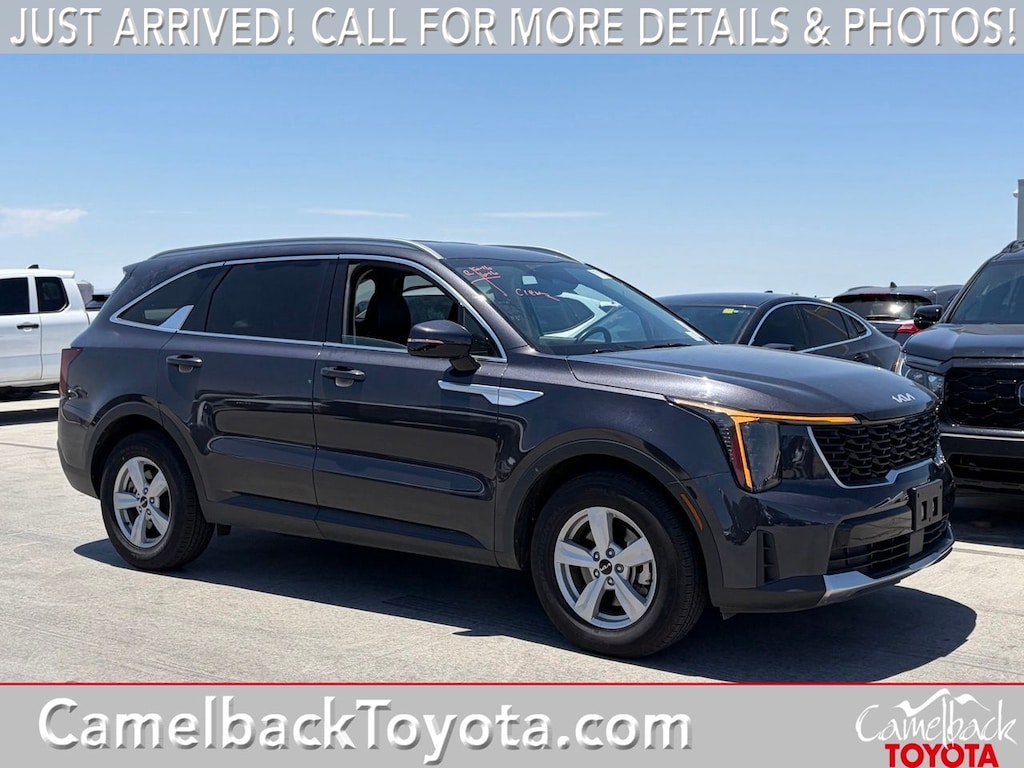 Used 2025 Kia Sorento S SUV