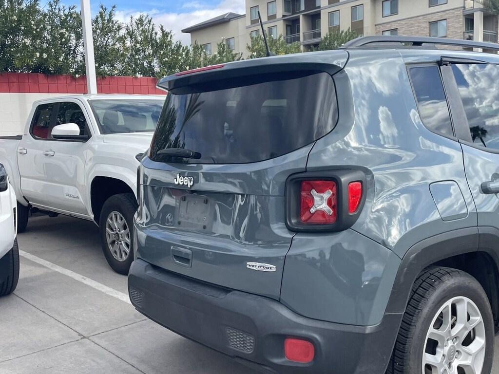 Used 2018 Jeep Renegade Latitude SUV