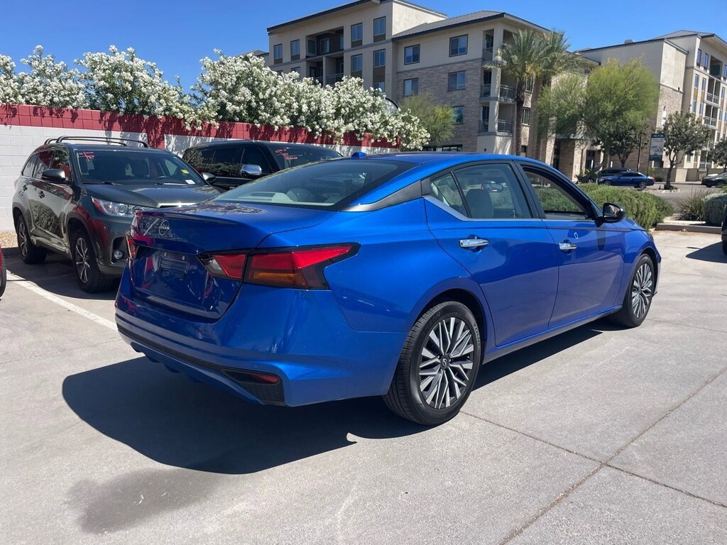 Used 2025 Nissan Altima 2.5 SV Sedan