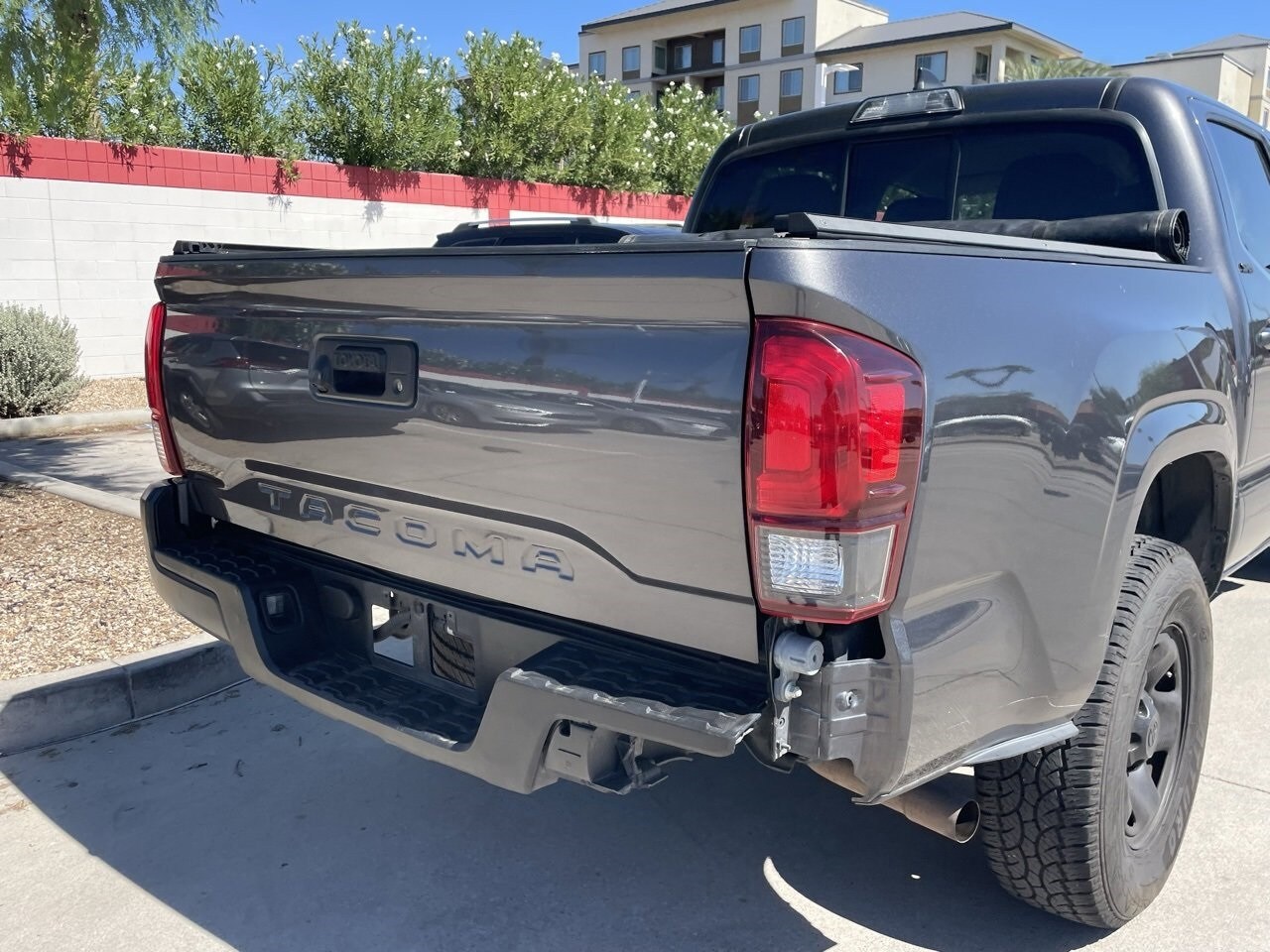 2019 Toyota Tacoma SR5 photo 3