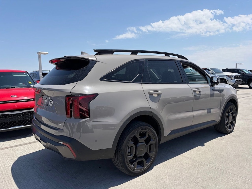 Used 2025 Kia