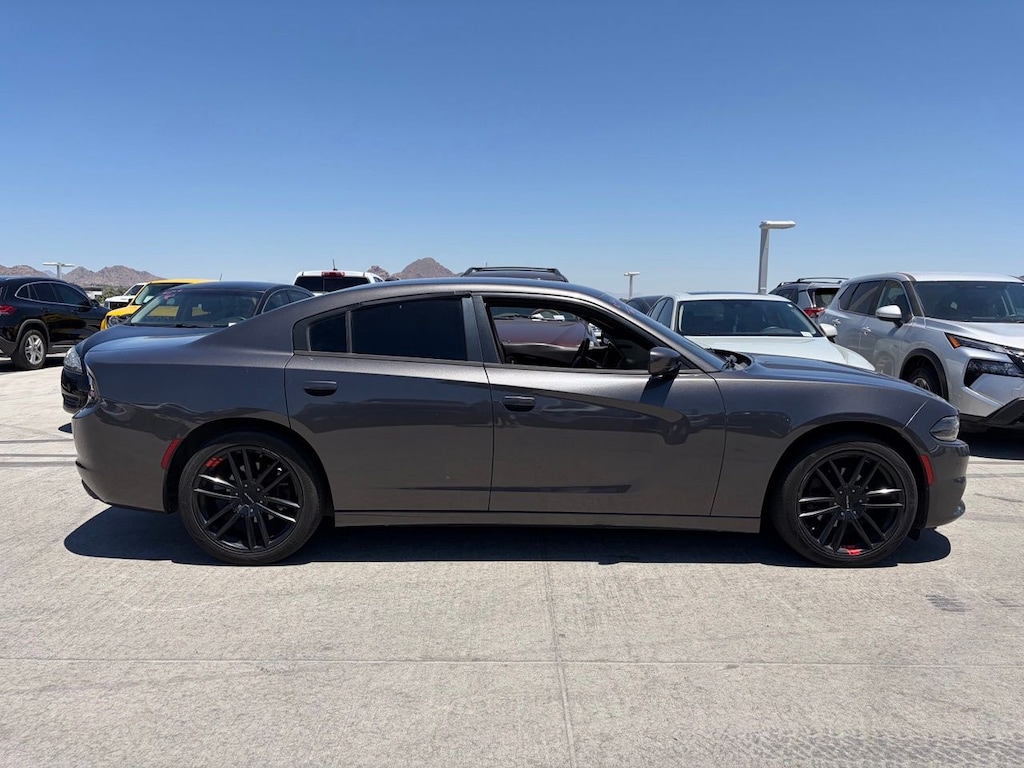 Used 2019 Dodge Charger SXT Sedan