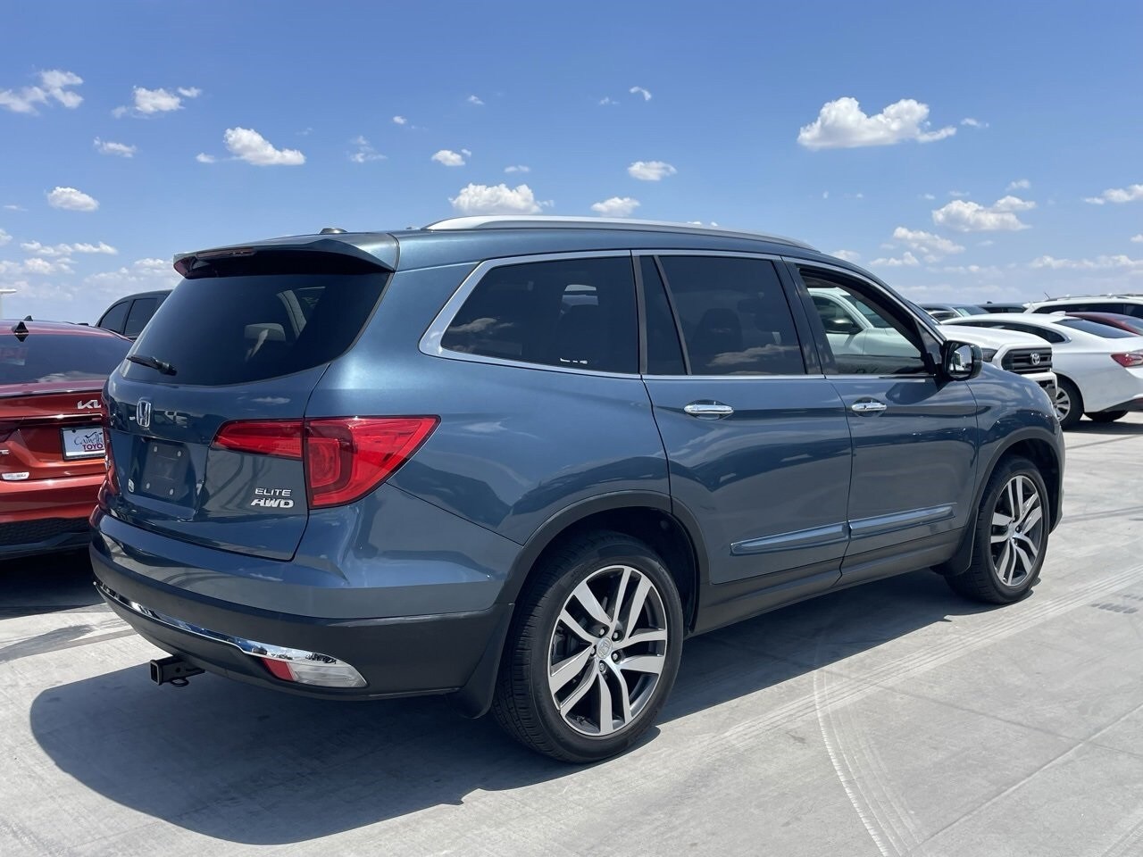 Used 2017 Honda Pilot Elite with VIN 5FNYF6H00HB042660 for sale in Phoenix, AZ