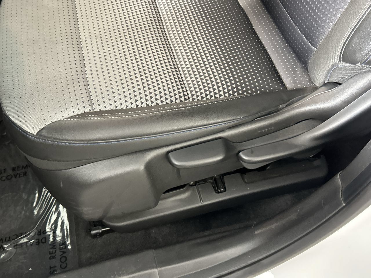 2025 Chevrolet Trax LT - Photo 20