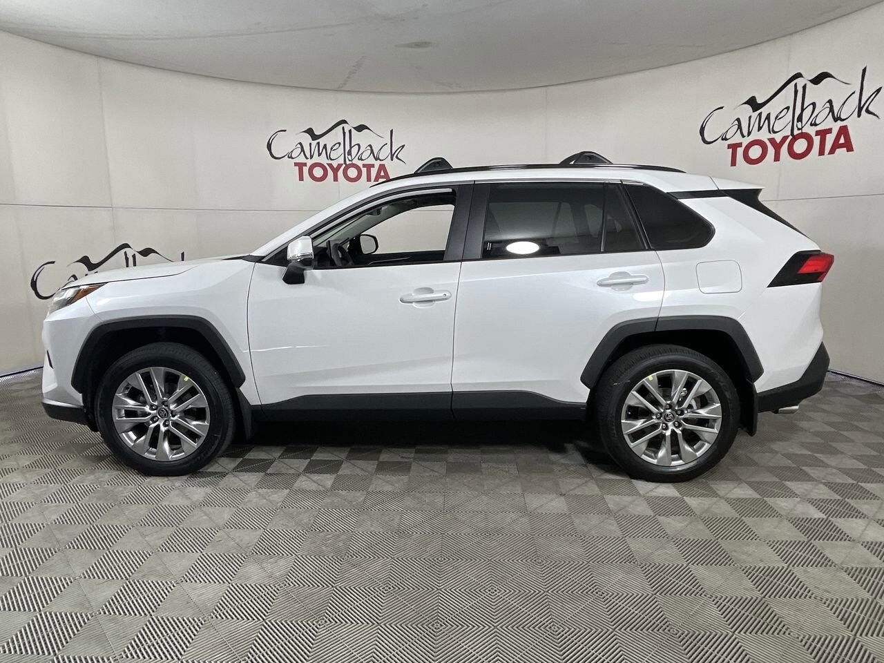 2025 Toyota RAV4 XLE Premium photo 3