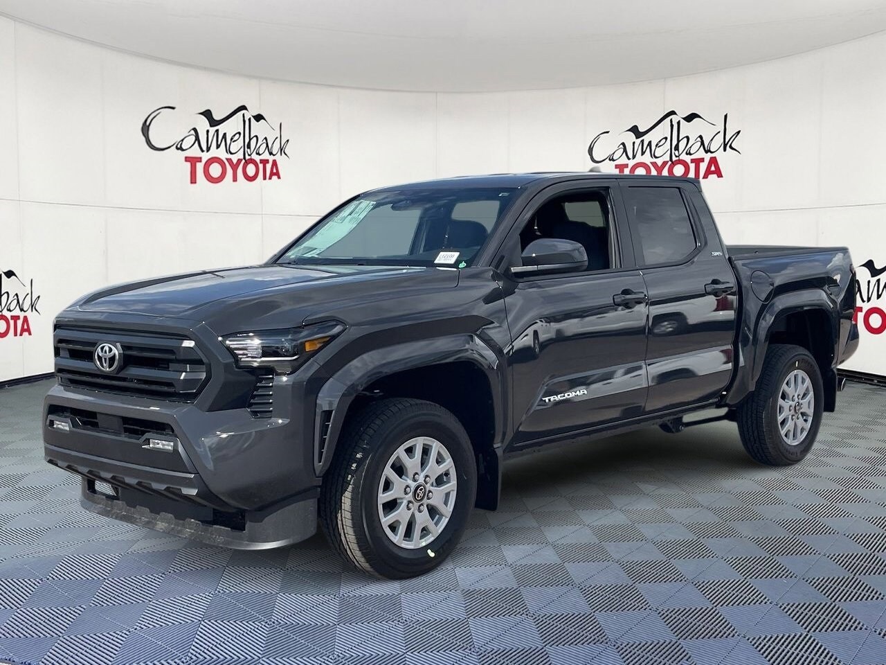 2025 Toyota Tacoma SR5 photo 4