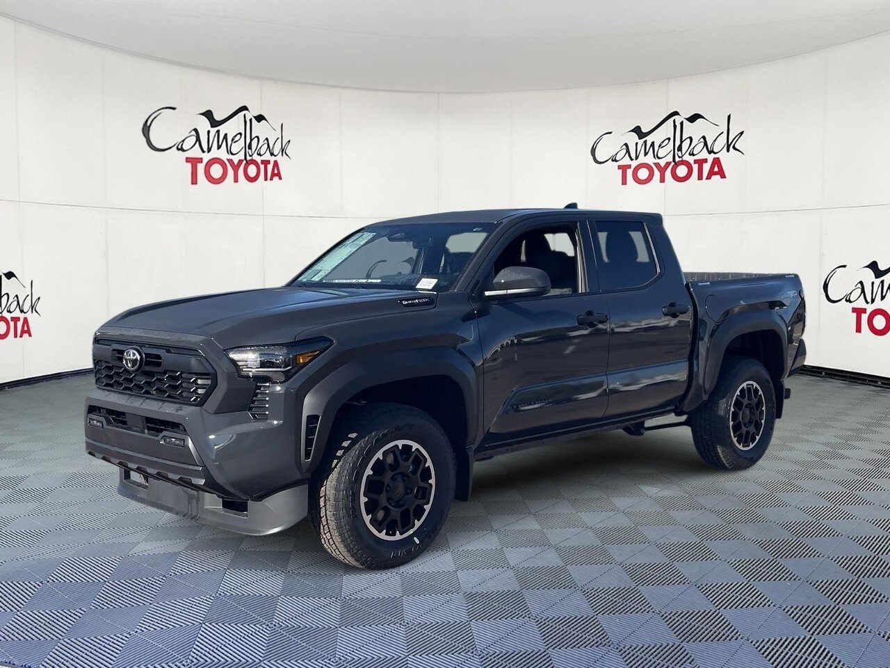 2025 Toyota Tacoma TRD photo 4