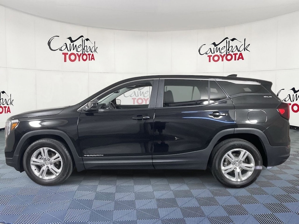 Used 2024 GMC Terrain SLE SUV