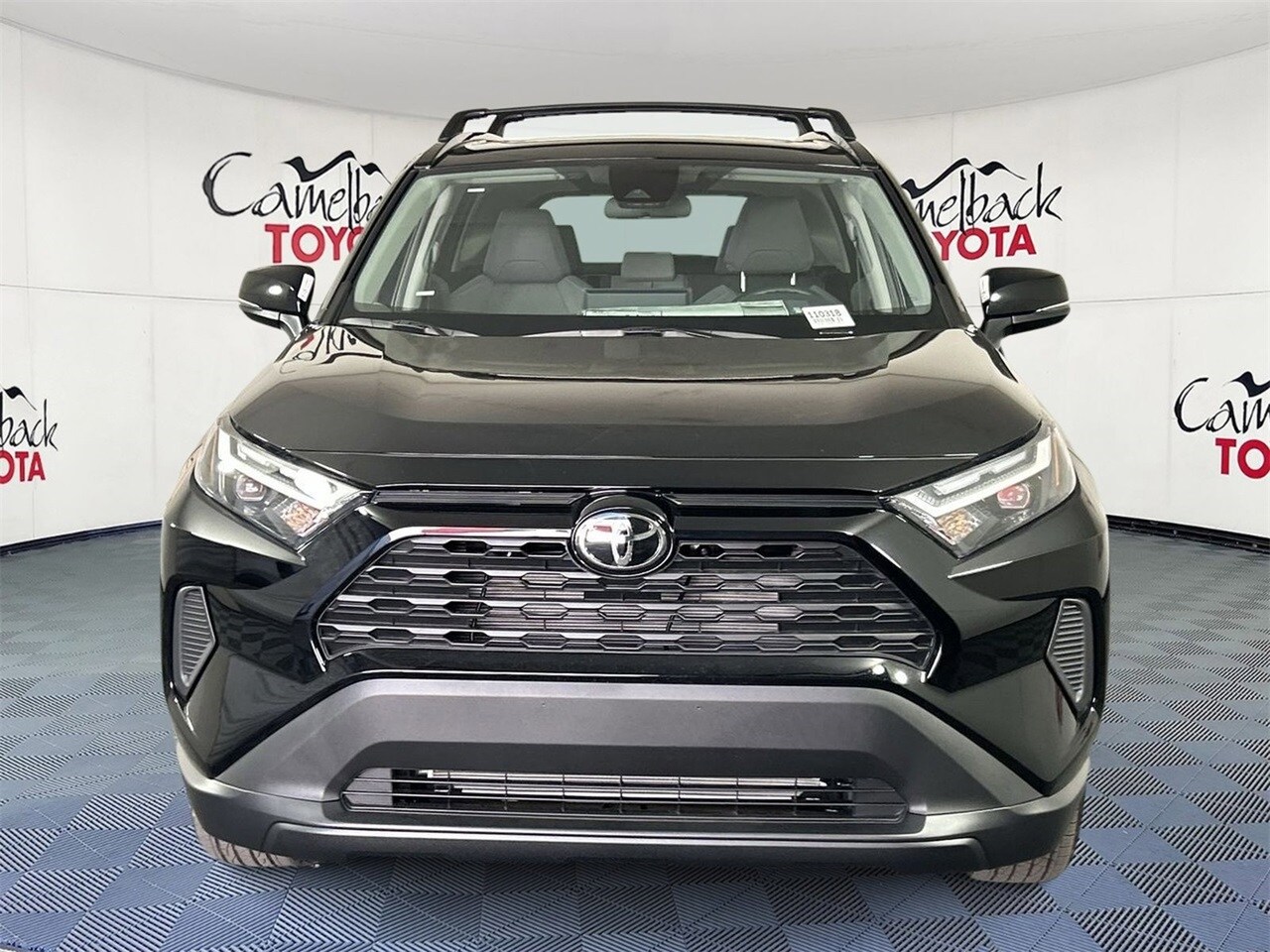 2025 Toyota RAV4 XLE photo 2