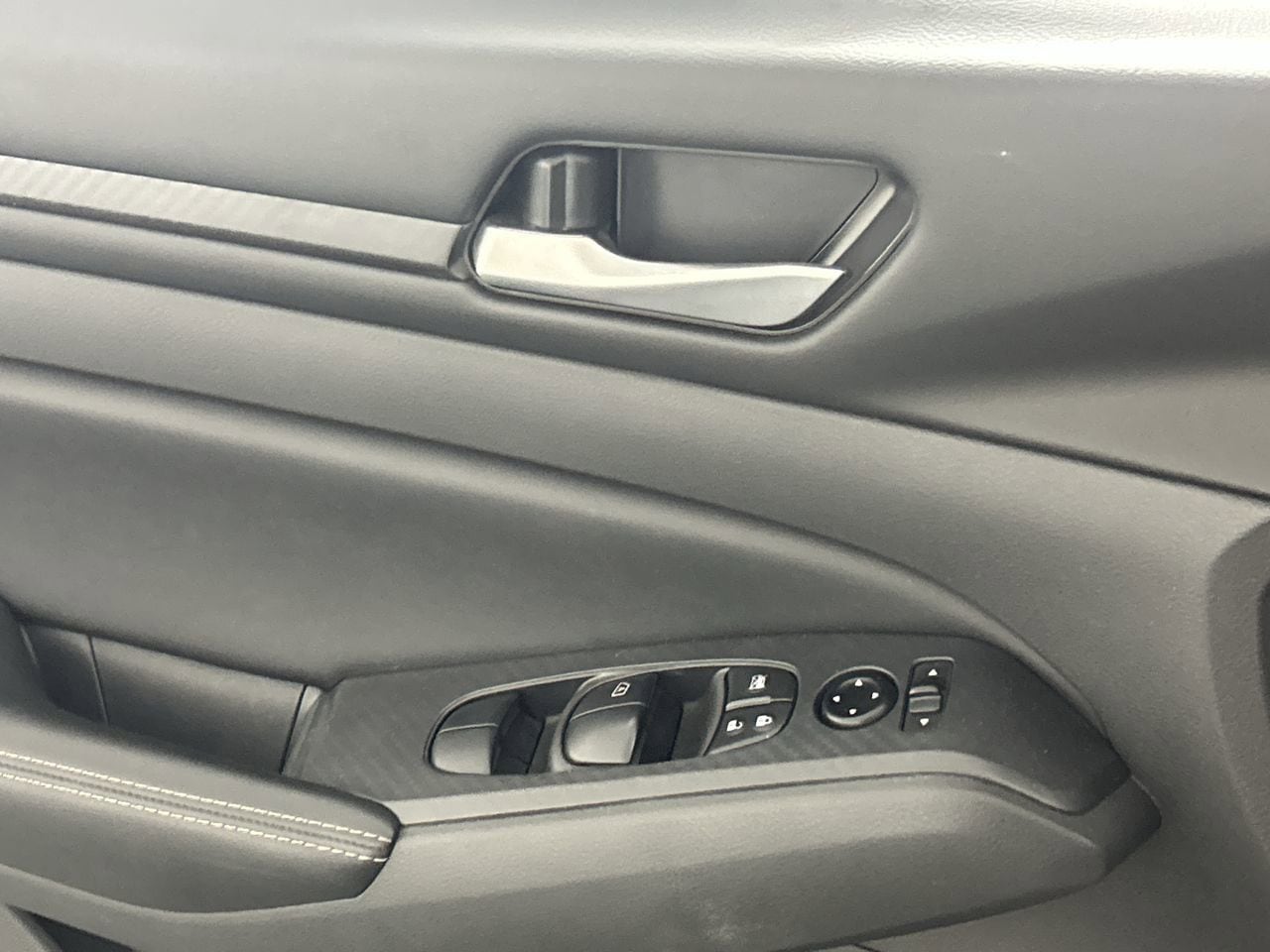 2025 Nissan Altima SV - Photo 18